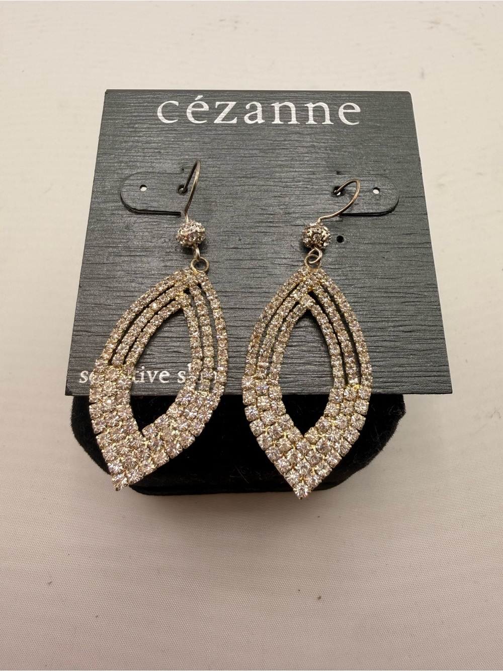 NWT Cezanne Crystal Teardrop Dangle Earrings - Picture 2 of 3